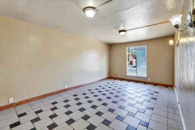 3620 24th Ave, Sacramento, CA 95820