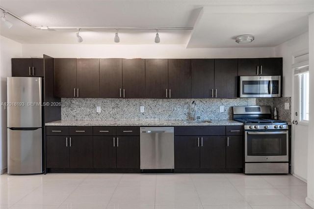 525 Meridian Ave 305, Miami Beach, FL 33139