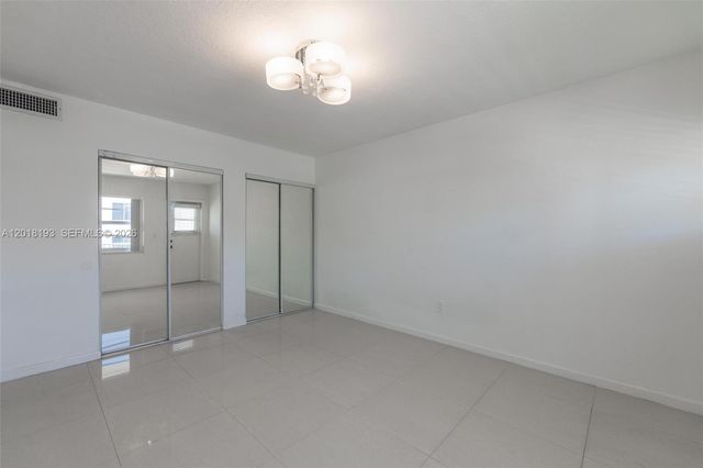 525 Meridian Ave 305, Miami Beach, FL 33139