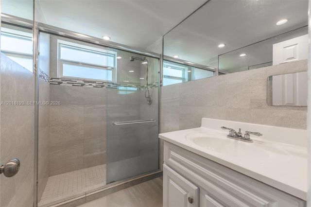 525 Meridian Ave 305, Miami Beach, FL 33139