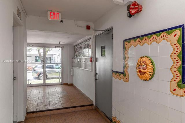 525 Meridian Ave 305, Miami Beach, FL 33139