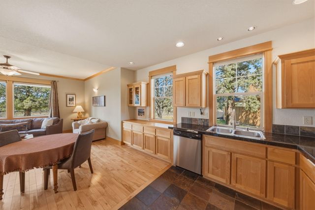 11058 Desert Sky Loop, Redmond, OR 97756