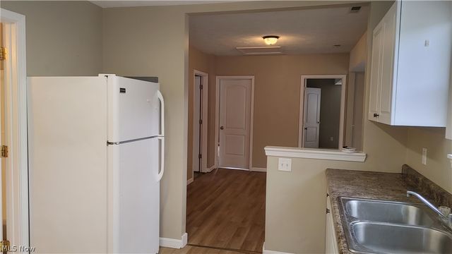 634 Sumner Street UP, Akron, OH 44311