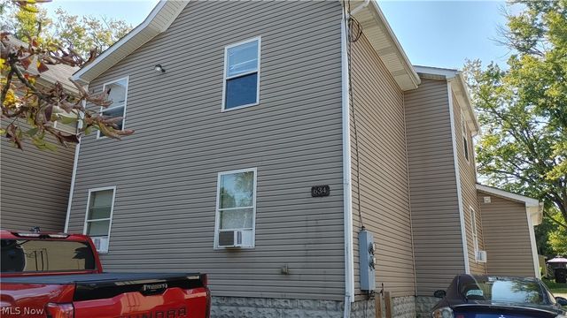 634 Sumner Street UP, Akron, OH 44311