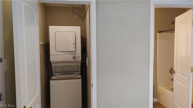 634 Sumner Street UP, Akron, OH 44311