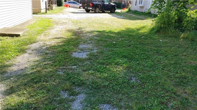 634 Sumner Street UP, Akron, OH 44311