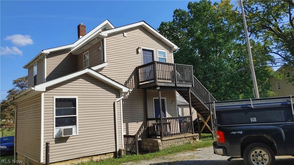 634 Sumner Street UP, Akron, OH 44311