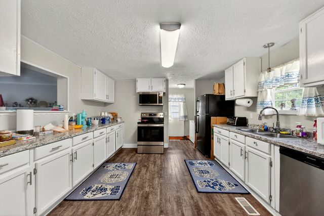 1093 Tobacco Road, Saint Stephen, SC 29479