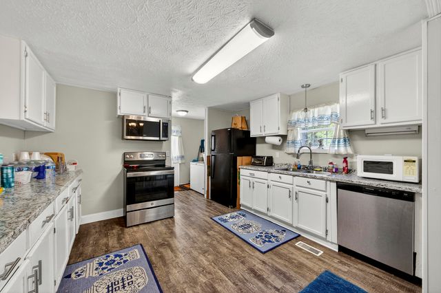 1093 Tobacco Road, Saint Stephen, SC 29479
