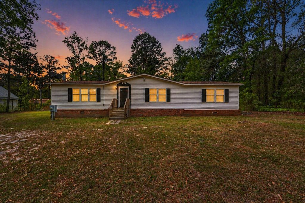 1093 Tobacco Road, Saint Stephen, SC 29479
