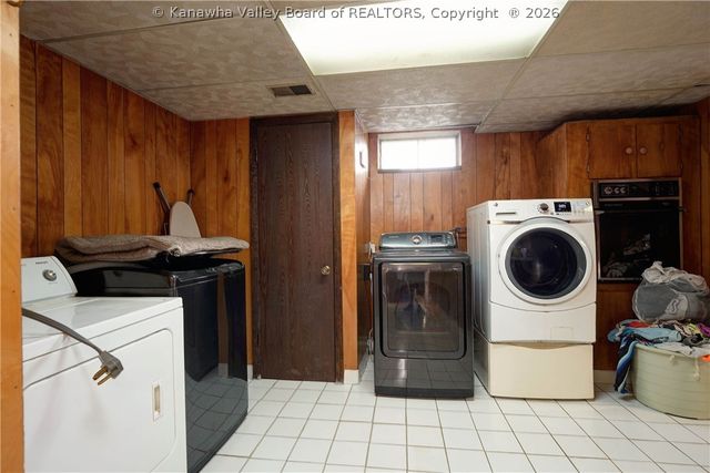 108 Elm Street, Elkview, WV 25071