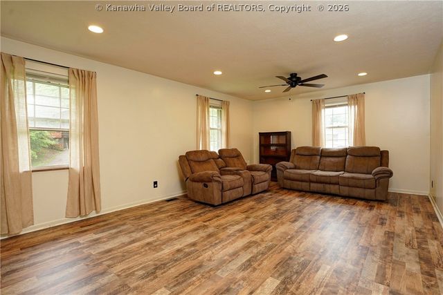 108 Elm Street, Elkview, WV 25071