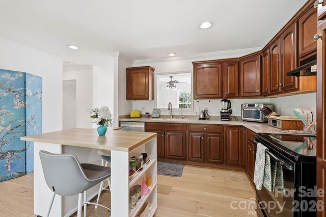 5 Terrace Court, Asheville, NC 28804