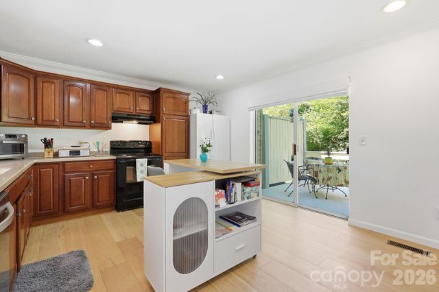 5 Terrace Court, Asheville, NC 28804