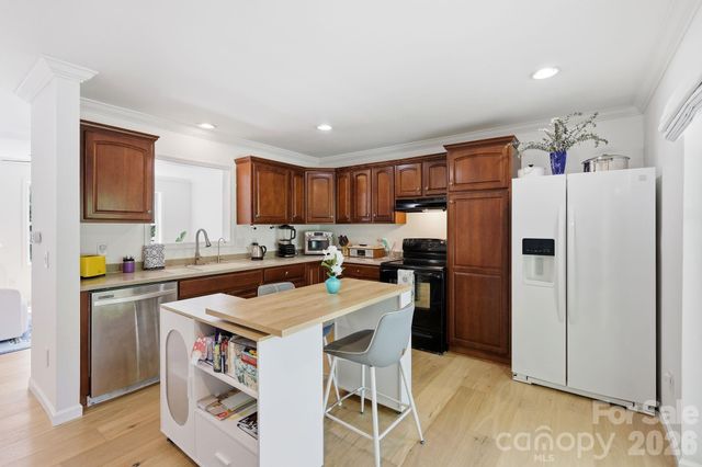 5 Terrace Court, Asheville, NC 28804