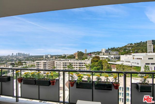 1155 N La Cienega Boulevard 1103, West Hollywood, CA 90069