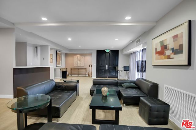 1155 N La Cienega Boulevard 1103, West Hollywood, CA 90069
