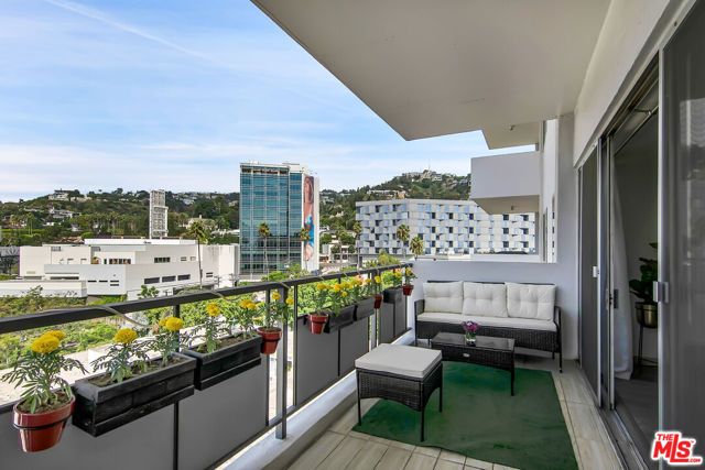 1155 N La Cienega Boulevard 1103, West Hollywood, CA 90069