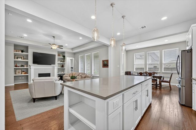 713 Rous Falls Drive, Mckinney, TX 75071