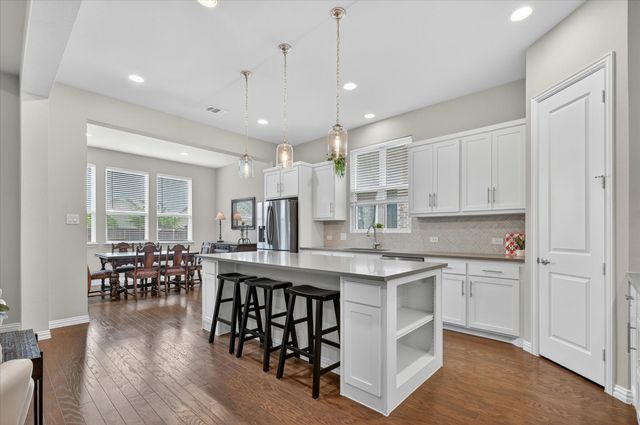 713 Rous Falls Drive, Mckinney, TX 75071
