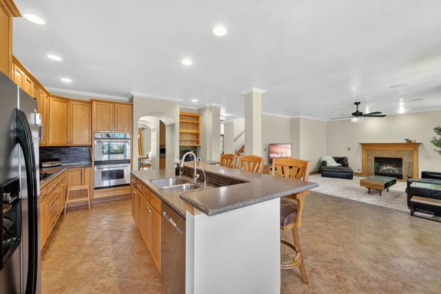 322 Hemlock Lane, Oswego, IL 60543