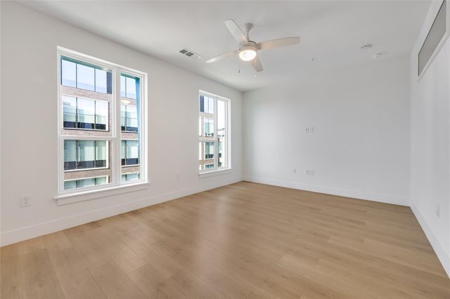 1701 Simond Ave 516, Austin, TX 78723