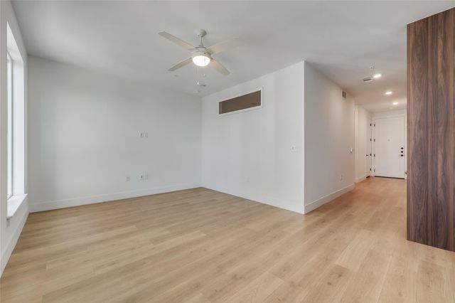1701 Simond Ave 516, Austin, TX 78723