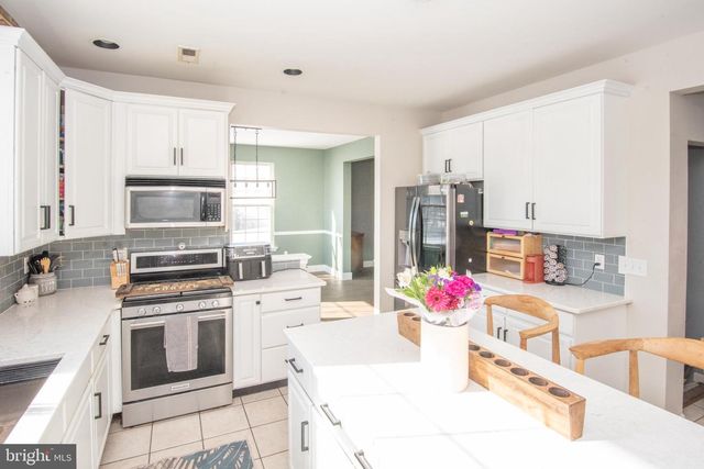 1144 WENDLER CIR, Pottstown, PA 19465