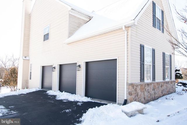 1144 WENDLER CIR, Pottstown, PA 19465