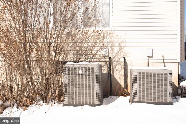 1144 WENDLER CIR, Pottstown, PA 19465