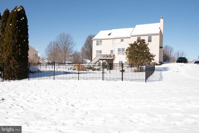 1144 WENDLER CIR, Pottstown, PA 19465