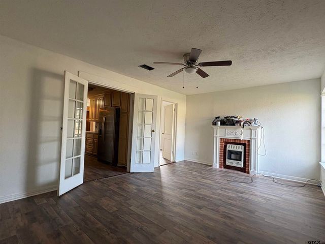 101 Pecan Grove, Pittsburg, TX 75686