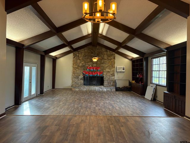 101 Pecan Grove, Pittsburg, TX 75686