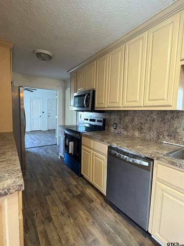 101 Pecan Grove, Pittsburg, TX 75686