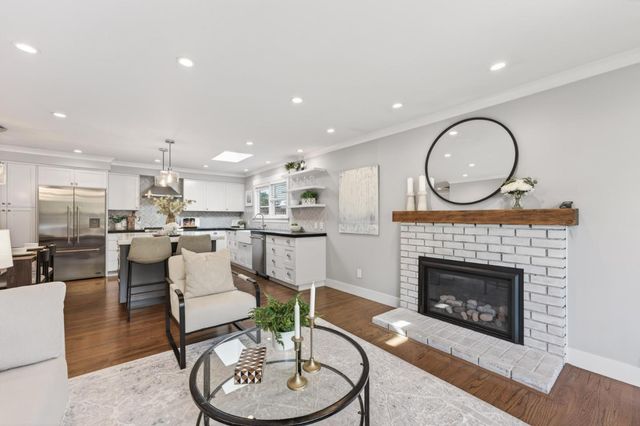 10 Wayne Court, Redwood City, CA 94063