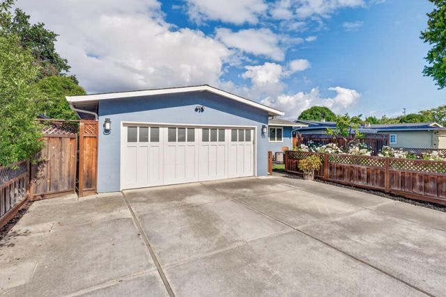 10 Wayne Court, Redwood City, CA 94063