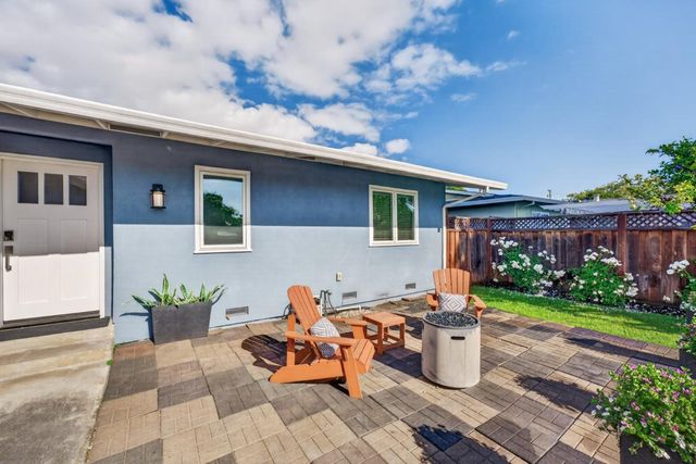 10 Wayne Court, Redwood City, CA 94063