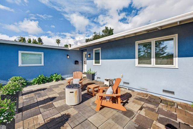 10 Wayne Court, Redwood City, CA 94063