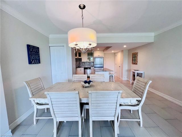 5 Bluebill Ave # 1, Naples, FL 34108