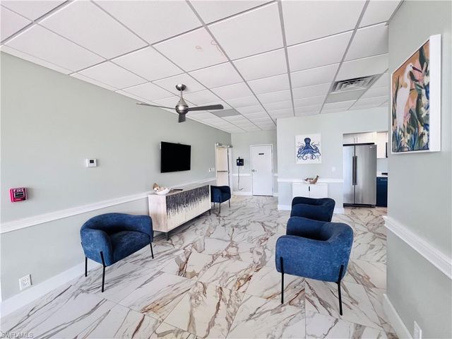 5 Bluebill Ave # 1, Naples, FL 34108