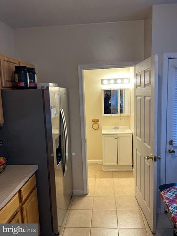 833 N FRONT ST, Reading, PA 19601