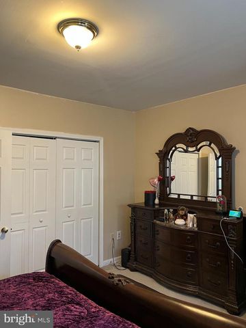 833 N FRONT ST, Reading, PA 19601