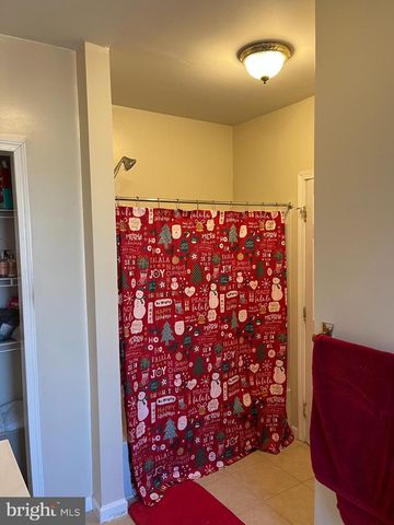 833 N FRONT ST, Reading, PA 19601