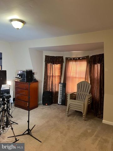 833 N FRONT ST, Reading, PA 19601