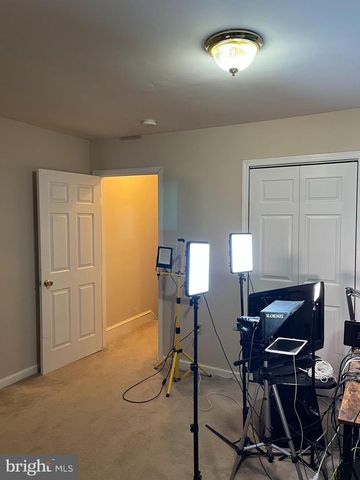 833 N FRONT ST, Reading, PA 19601