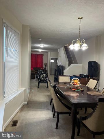 833 N FRONT ST, Reading, PA 19601