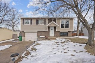 2233 Country Forest Drive, Imperial, MO 63052