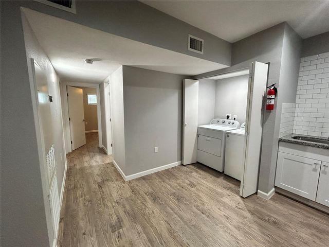 2810 Beauchamp Street 20, Houston, TX 77009
