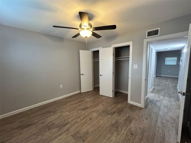 2810 Beauchamp Street 20, Houston, TX 77009
