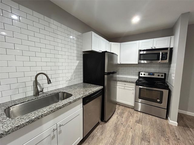 2810 Beauchamp Street 20, Houston, TX 77009